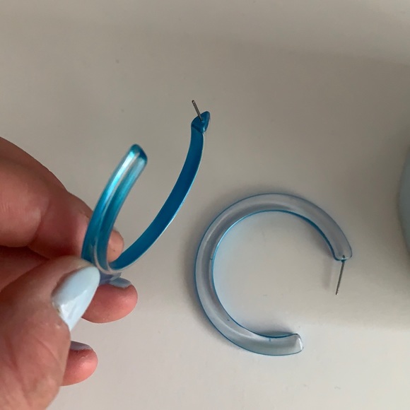 Blue acrylic hoop earrings - Picture 1 of 1